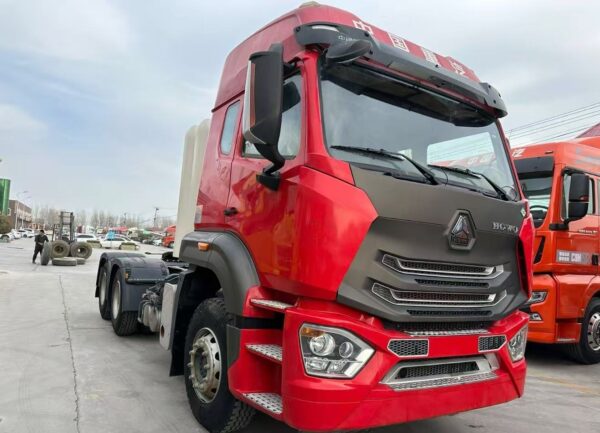 HOWO NX CNG TRACTOR TRUCK