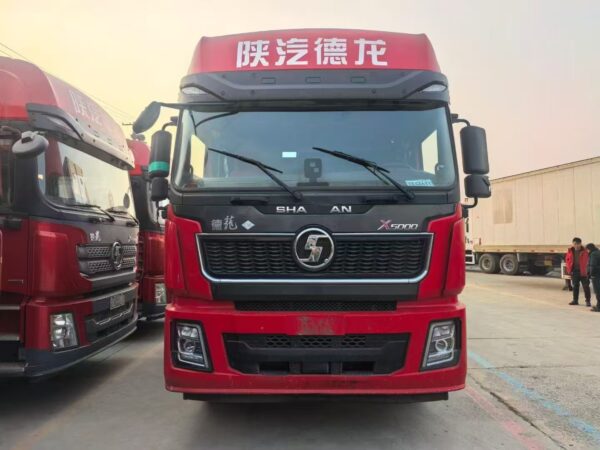Shacman X5000 CNG Tractor Truck 6*4 Heavy Trucks